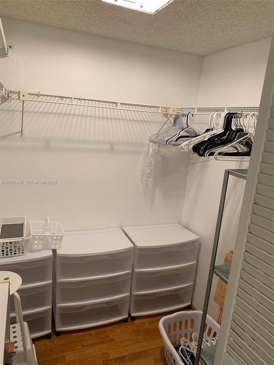 В аренду: $1,950 (3 спален, 2 ванн, 1119 Квадратных фут)