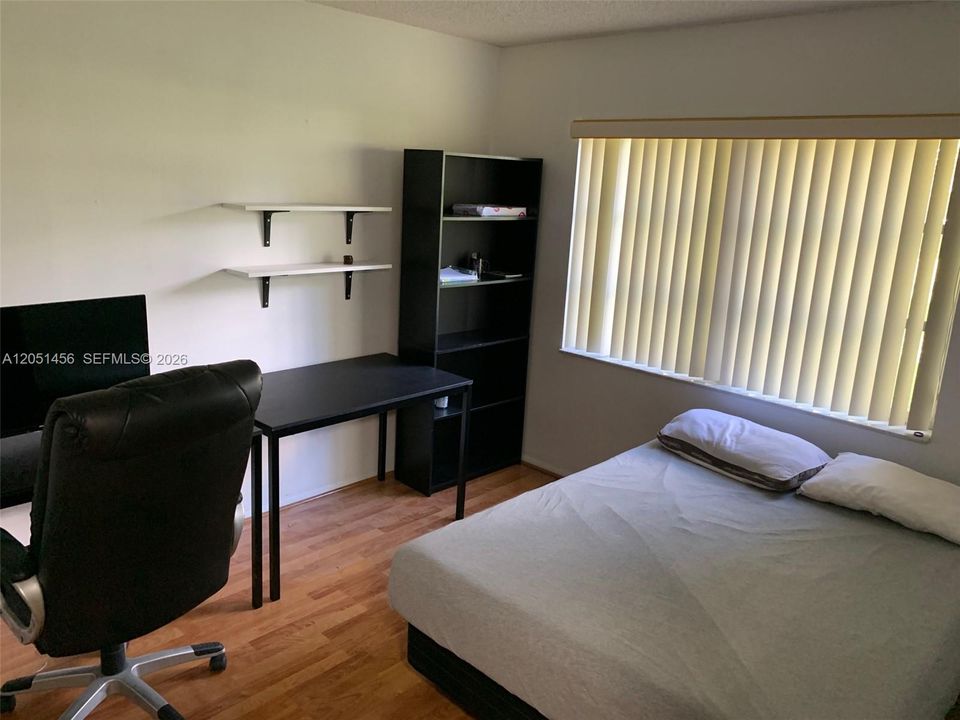В аренду: $1,950 (3 спален, 2 ванн, 1119 Квадратных фут)