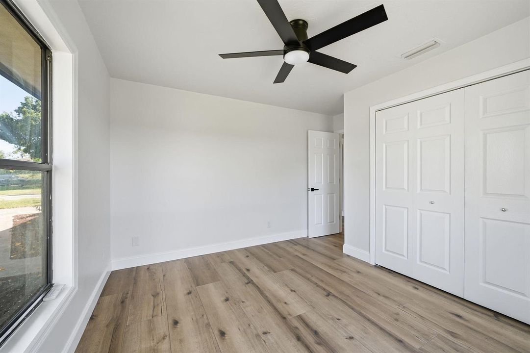 18-web-or-mls-306-24th-ave
