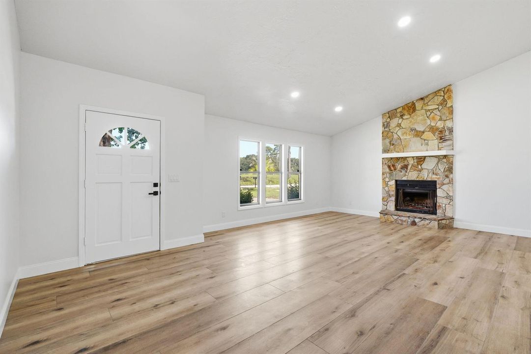 6-web-or-mls-306-24th-ave