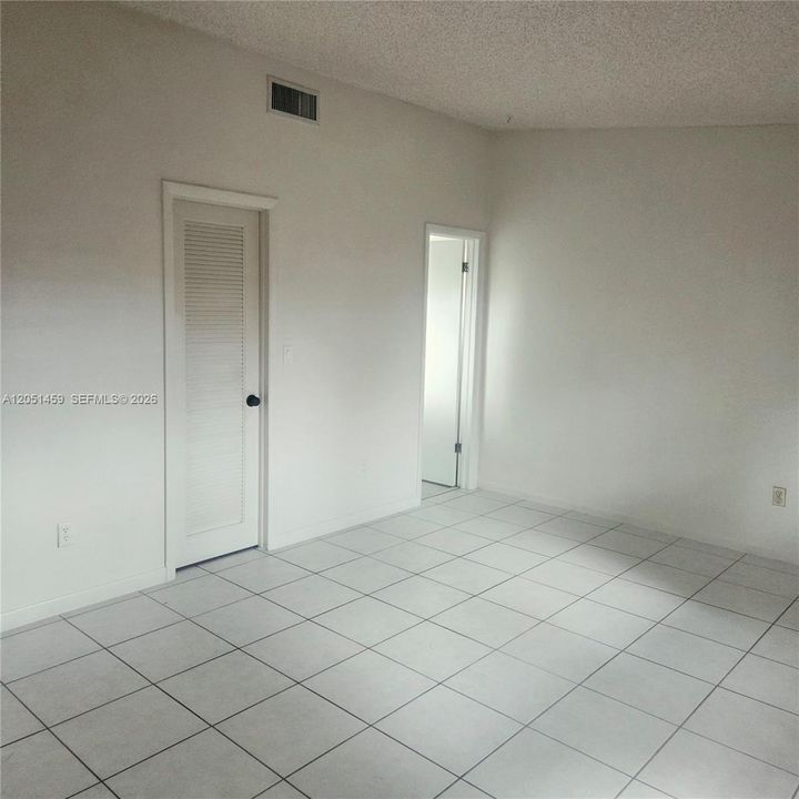 В аренду: $2,600 (2 спален, 2 ванн, 1246 Квадратных фут)