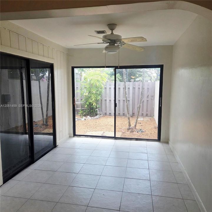 В аренду: $2,600 (2 спален, 2 ванн, 1246 Квадратных фут)