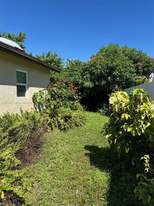 For Sale: $650,000 (3 beds, 3 baths, 1540 Square Feet)
