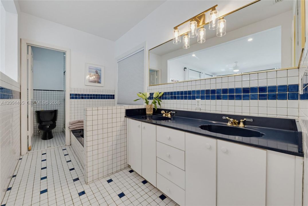 For Sale: $3,149,000 (4 beds, 3 baths, 2456 Square Feet)