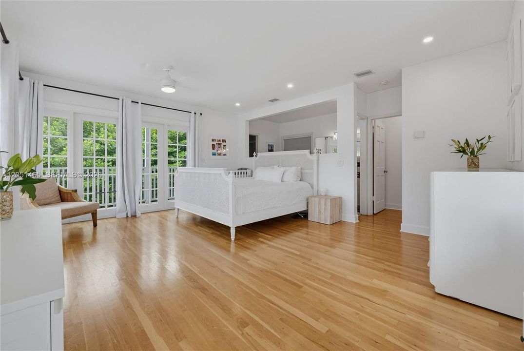 For Sale: $3,149,000 (4 beds, 3 baths, 2456 Square Feet)