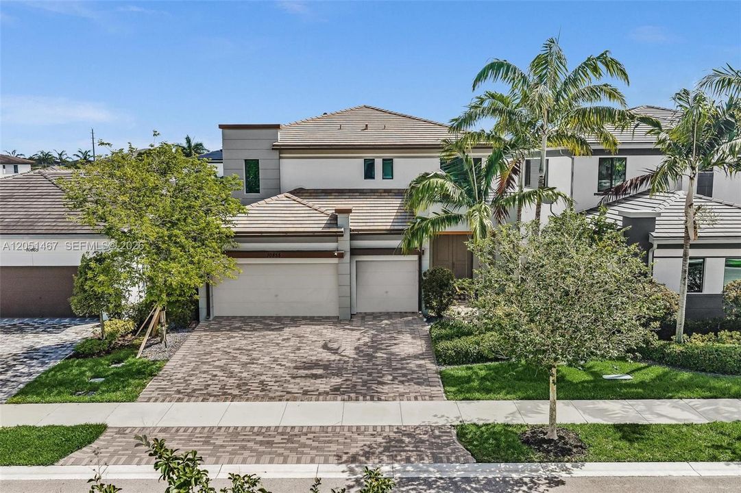 For Sale: $1,325,000 (4 beds, 4 baths, 3544 Square Feet)