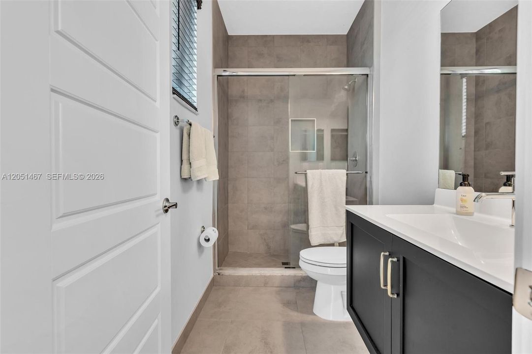 For Sale: $1,325,000 (4 beds, 4 baths, 3544 Square Feet)