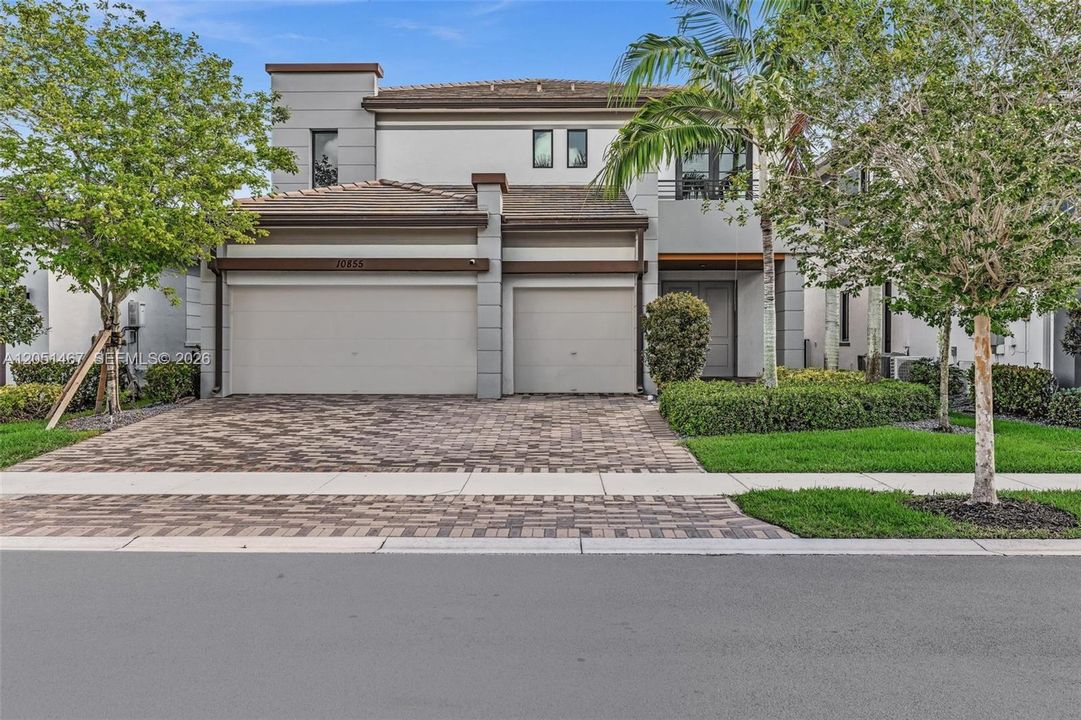 For Sale: $1,325,000 (4 beds, 4 baths, 3544 Square Feet)