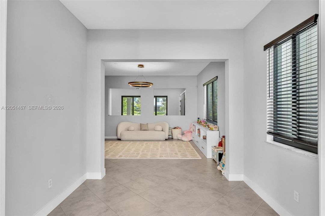 For Sale: $1,325,000 (4 beds, 4 baths, 3544 Square Feet)