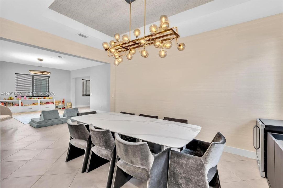 For Sale: $1,325,000 (4 beds, 4 baths, 3544 Square Feet)