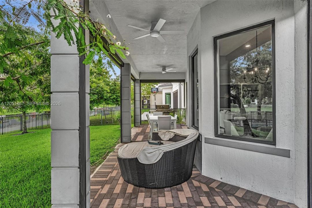 For Sale: $1,325,000 (4 beds, 4 baths, 3544 Square Feet)