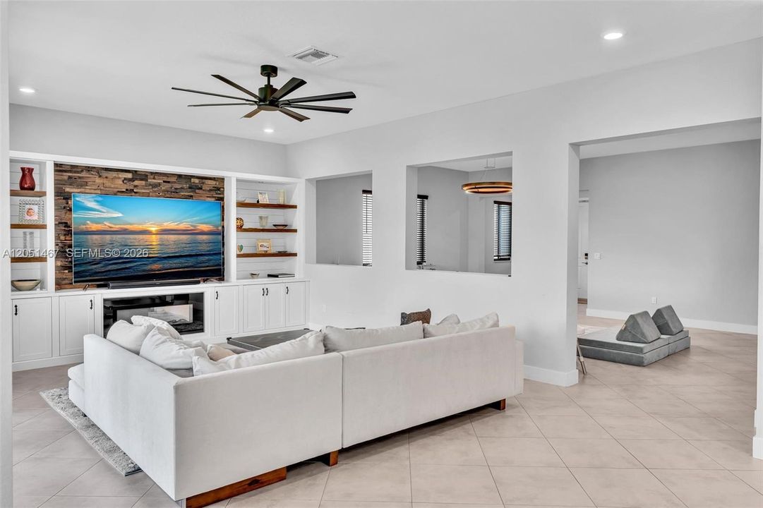 For Sale: $1,325,000 (4 beds, 4 baths, 3544 Square Feet)