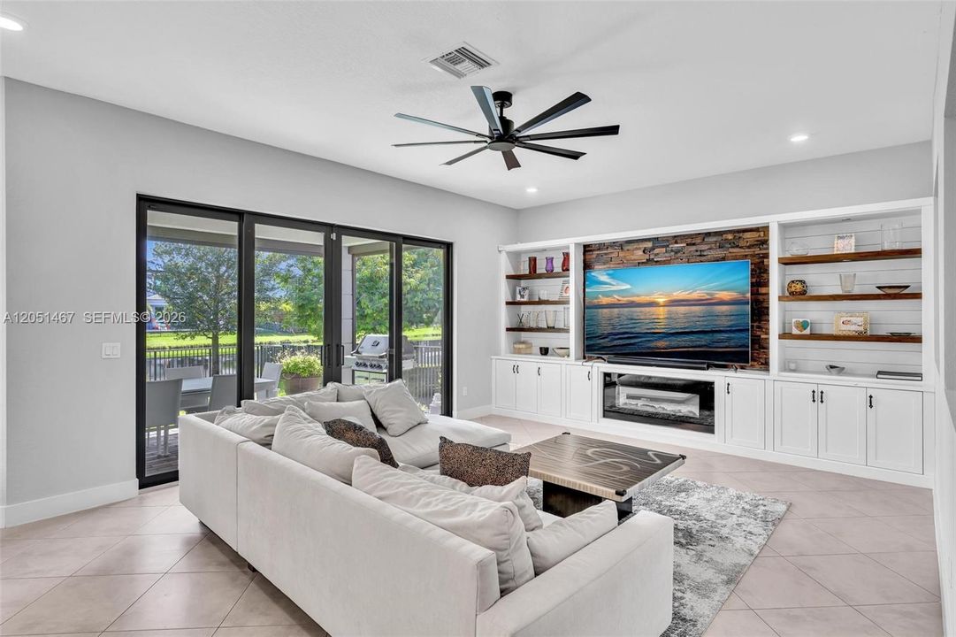 For Sale: $1,325,000 (4 beds, 4 baths, 3544 Square Feet)