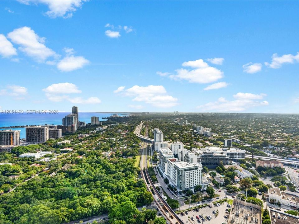 En Venta: $698,000 (2 camas, 3 baños, 1417 Pies cuadrados)