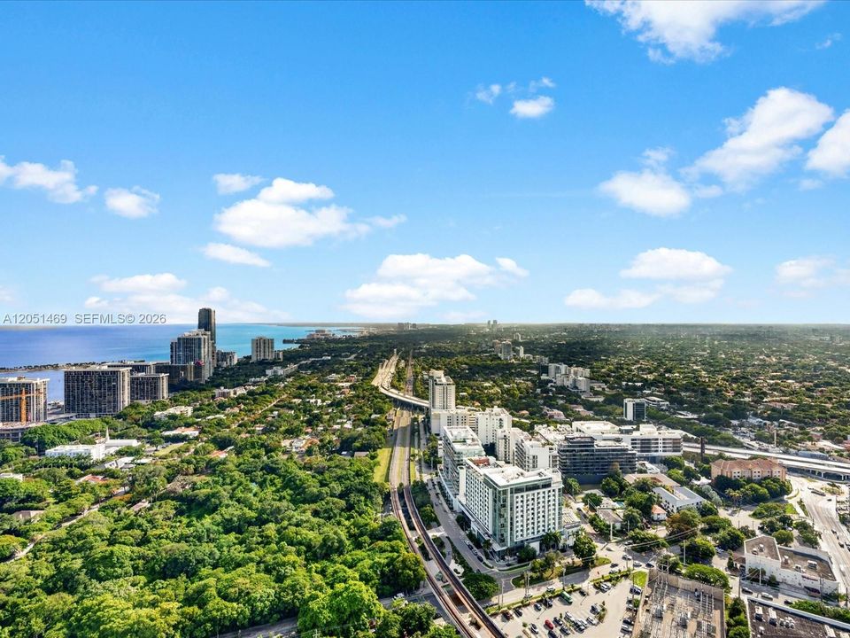 En Venta: $698,000 (2 camas, 3 baños, 1417 Pies cuadrados)