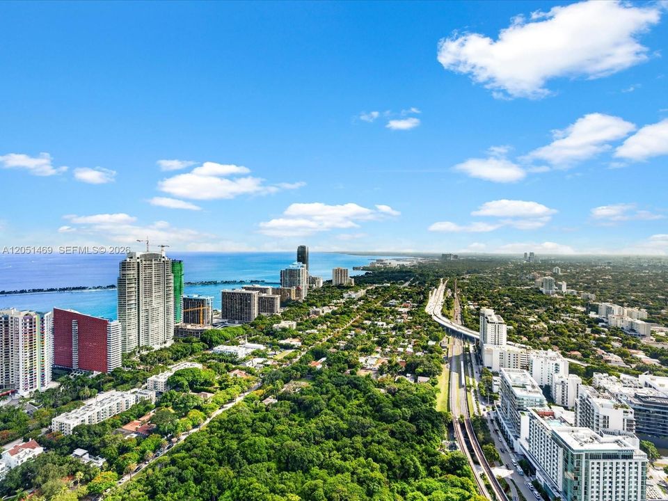 En Venta: $698,000 (2 camas, 3 baños, 1417 Pies cuadrados)