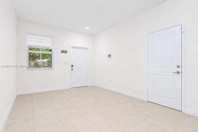 En Renta: $3,000 (4 camas, 2 baños, 1820 Pies cuadrados)