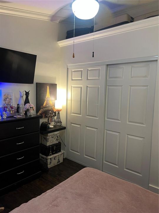 For Sale: $755,000 (5 beds, 3 baths, 1764 Square Feet)