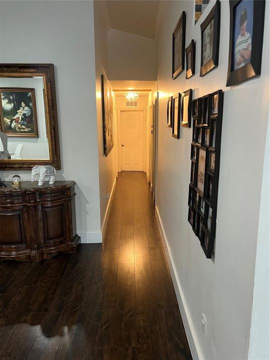 For Sale: $755,000 (5 beds, 3 baths, 1764 Square Feet)