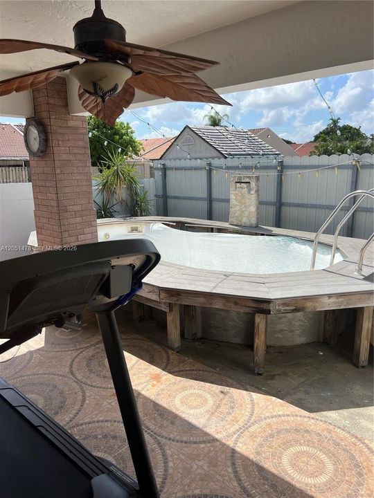 For Sale: $755,000 (5 beds, 3 baths, 1764 Square Feet)