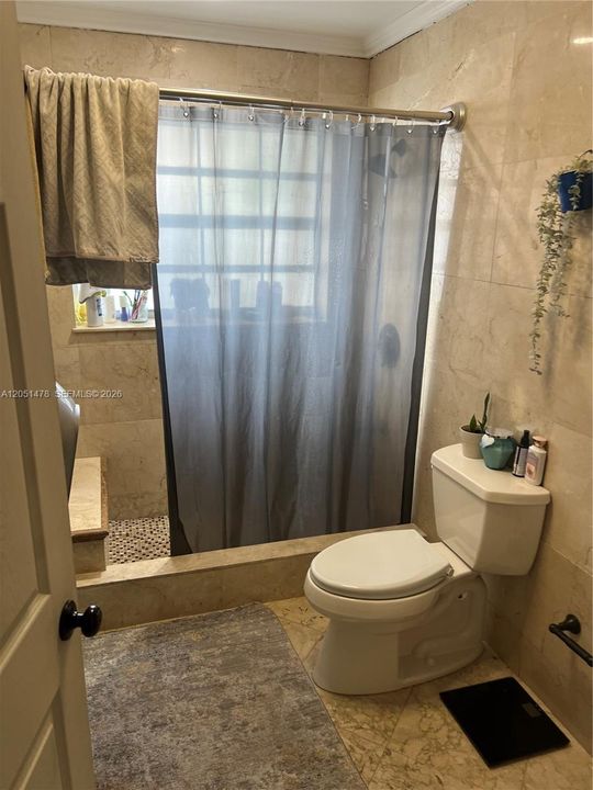 For Sale: $755,000 (5 beds, 3 baths, 1764 Square Feet)