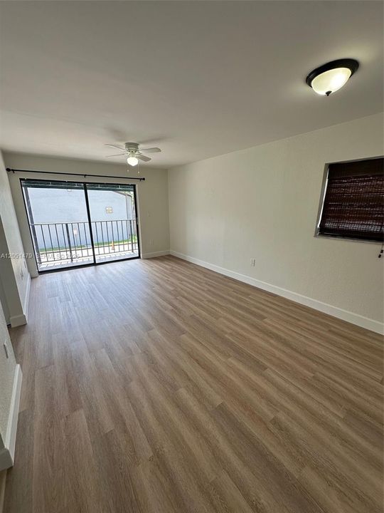 For Rent: $1,700 (1 beds, 1 baths, 583 Square Feet)