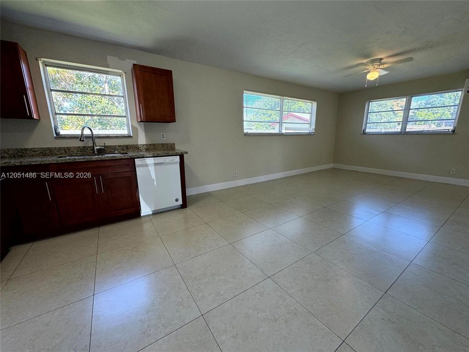 En Renta: $2,895 (3 camas, 1 baños, 1464 Pies cuadrados)