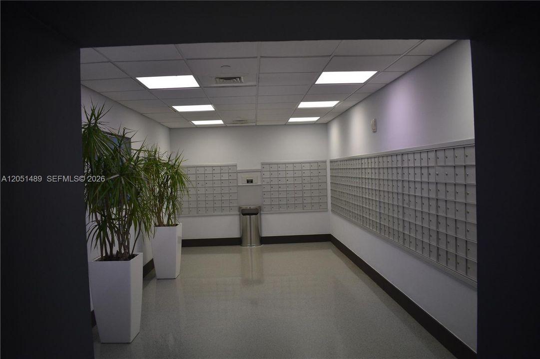 For Rent: $5,300 (1 beds, 1 baths, 808 Square Feet)