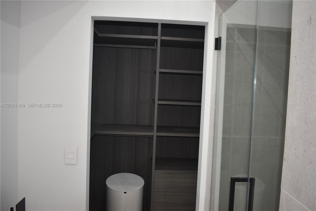 For Rent: $5,300 (1 beds, 1 baths, 808 Square Feet)