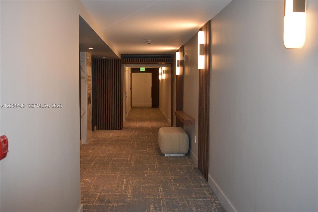 For Rent: $5,300 (1 beds, 1 baths, 808 Square Feet)