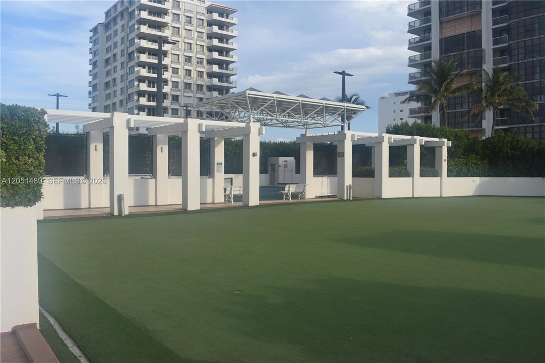 For Rent: $5,300 (1 beds, 1 baths, 808 Square Feet)