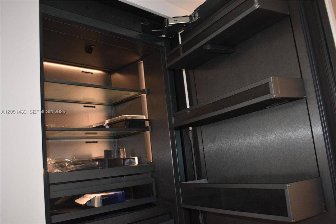 For Rent: $5,300 (1 beds, 1 baths, 808 Square Feet)
