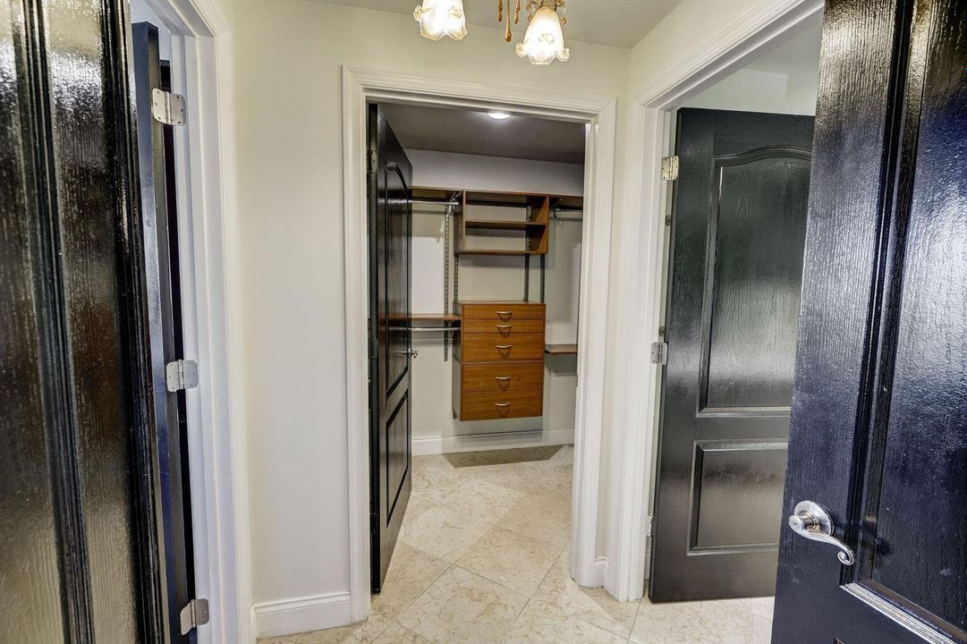 Walk in Closet