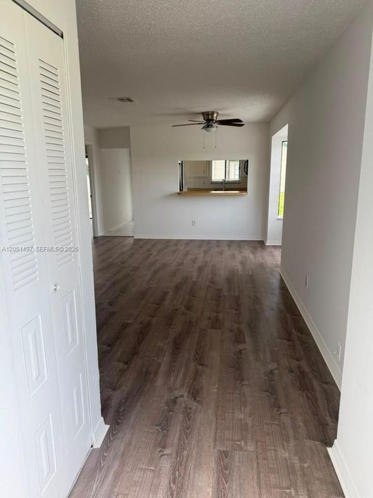 En Venta: $239,900 (3 camas, 2 baños, 1062 Pies cuadrados)