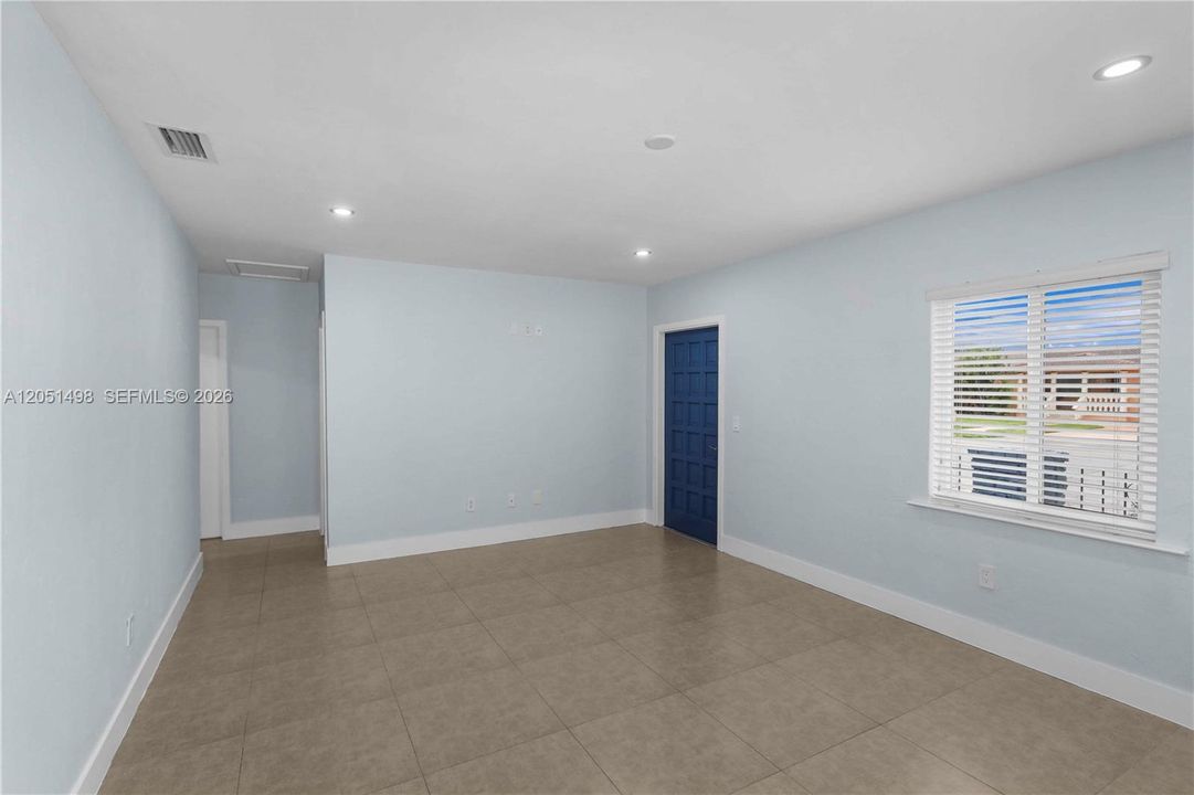 For Rent: $3,600 (3 beds, 2 baths, 1300 Square Feet)