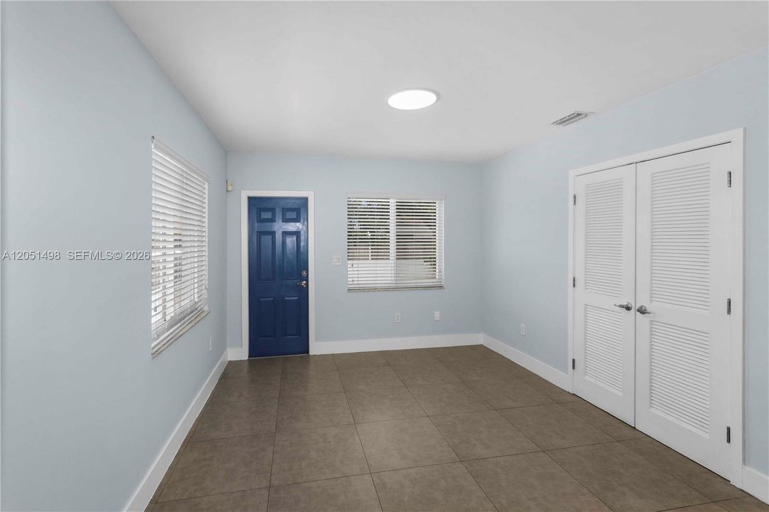 For Rent: $3,600 (3 beds, 2 baths, 1300 Square Feet)