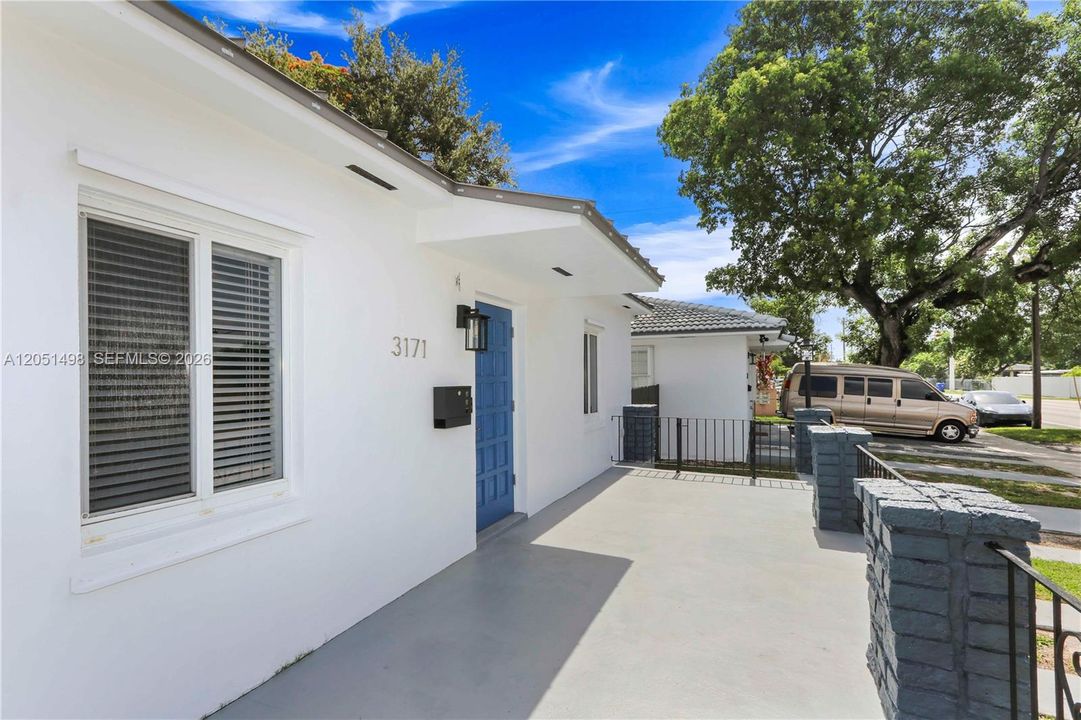 For Rent: $3,600 (3 beds, 2 baths, 1300 Square Feet)