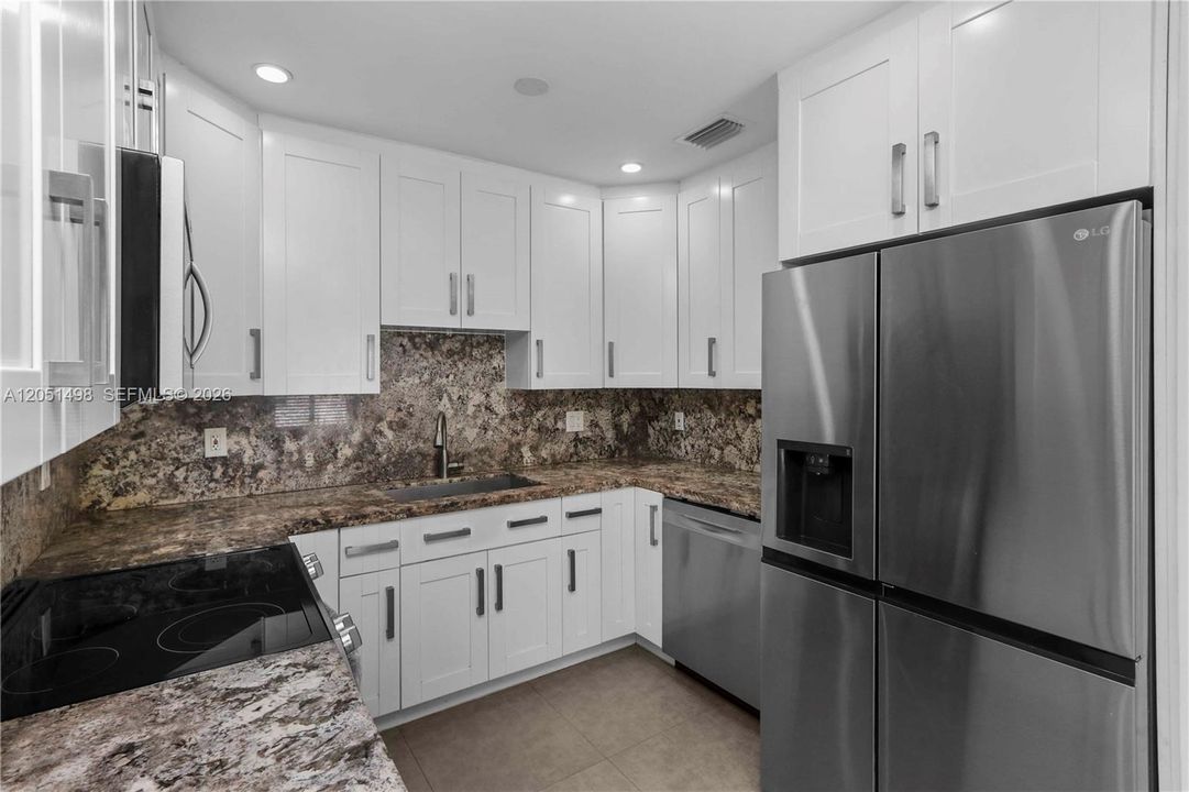 For Rent: $3,600 (3 beds, 2 baths, 1300 Square Feet)