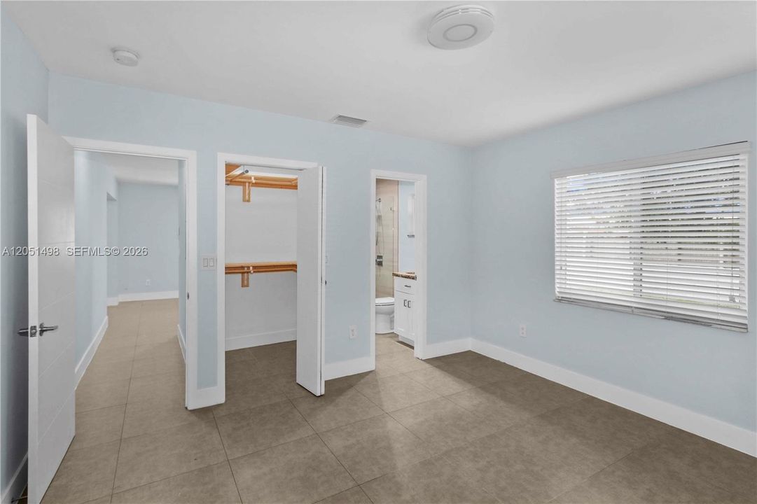 For Rent: $3,600 (3 beds, 2 baths, 1300 Square Feet)