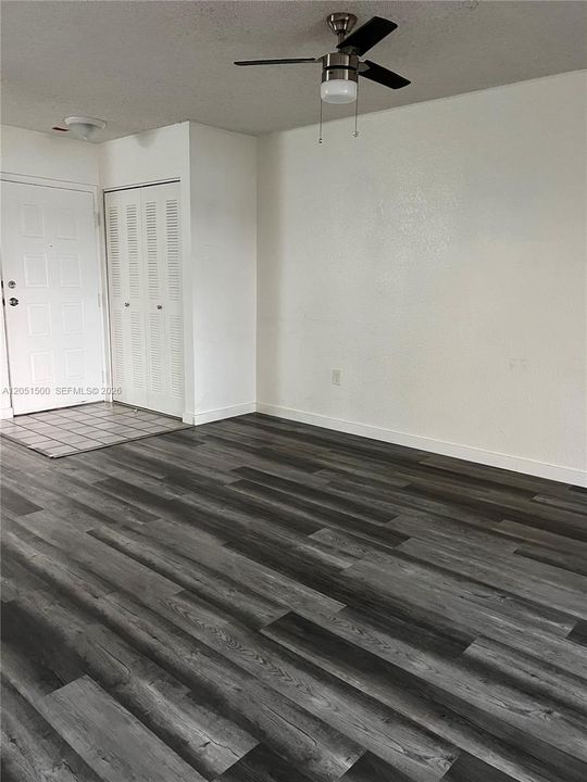 For Rent: $1,694 (1 beds, 1 baths, 804 Square Feet)
