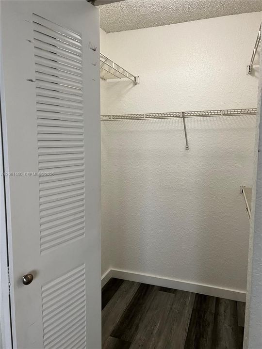 For Rent: $1,694 (1 beds, 1 baths, 804 Square Feet)