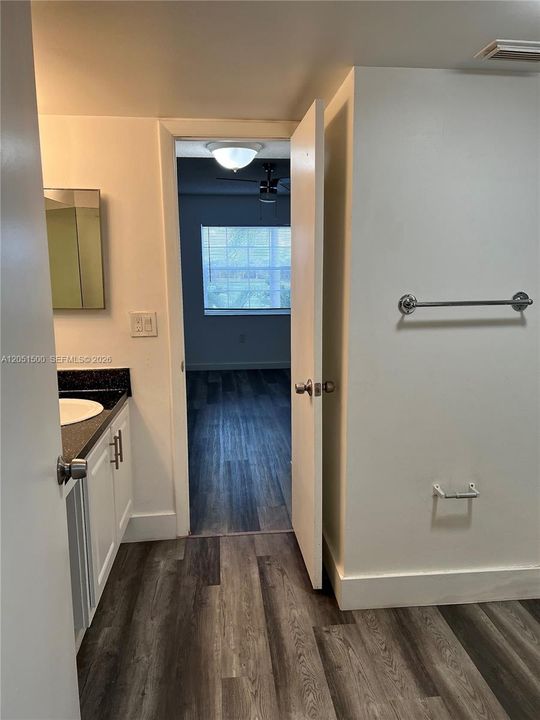 For Rent: $1,694 (1 beds, 1 baths, 804 Square Feet)