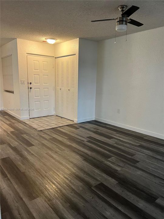 For Rent: $1,694 (1 beds, 1 baths, 804 Square Feet)