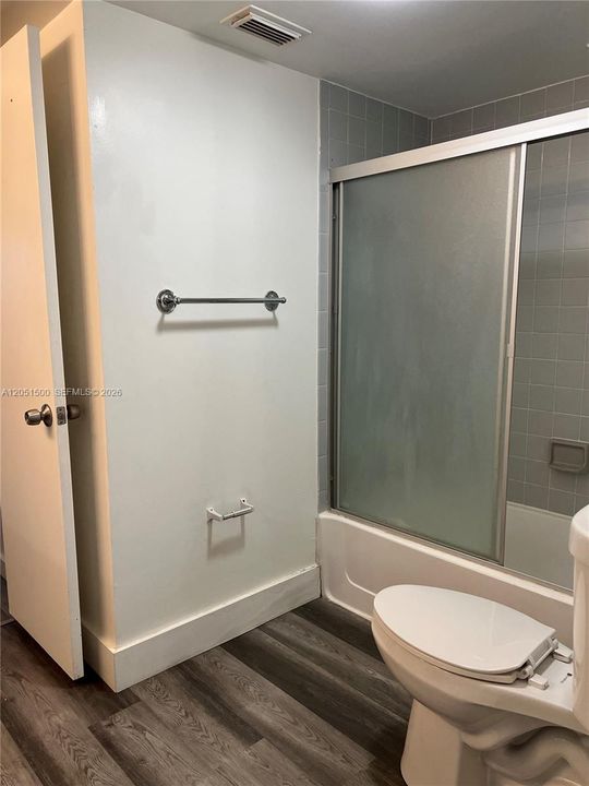 For Rent: $1,694 (1 beds, 1 baths, 804 Square Feet)