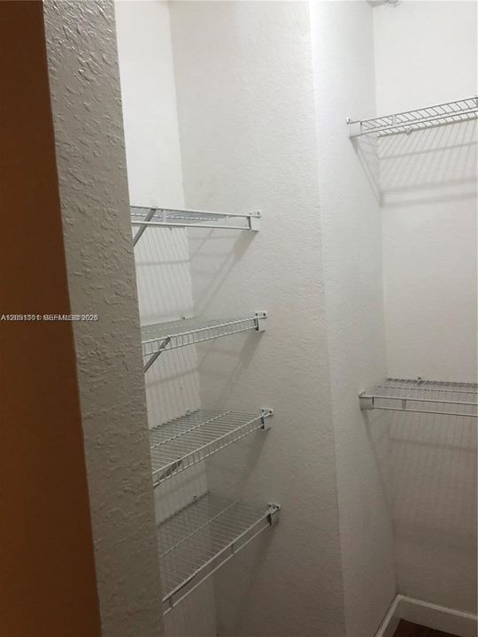 В аренду: $2,750 (3 спален, 2 ванн, 1571 Квадратных фут)