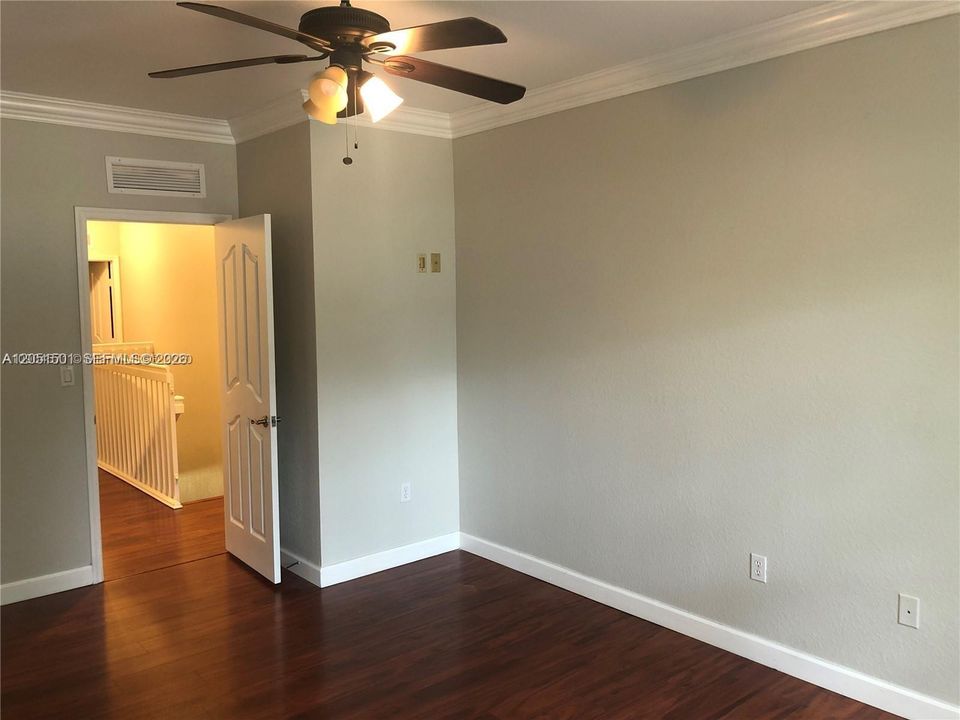 В аренду: $2,750 (3 спален, 2 ванн, 1571 Квадратных фут)