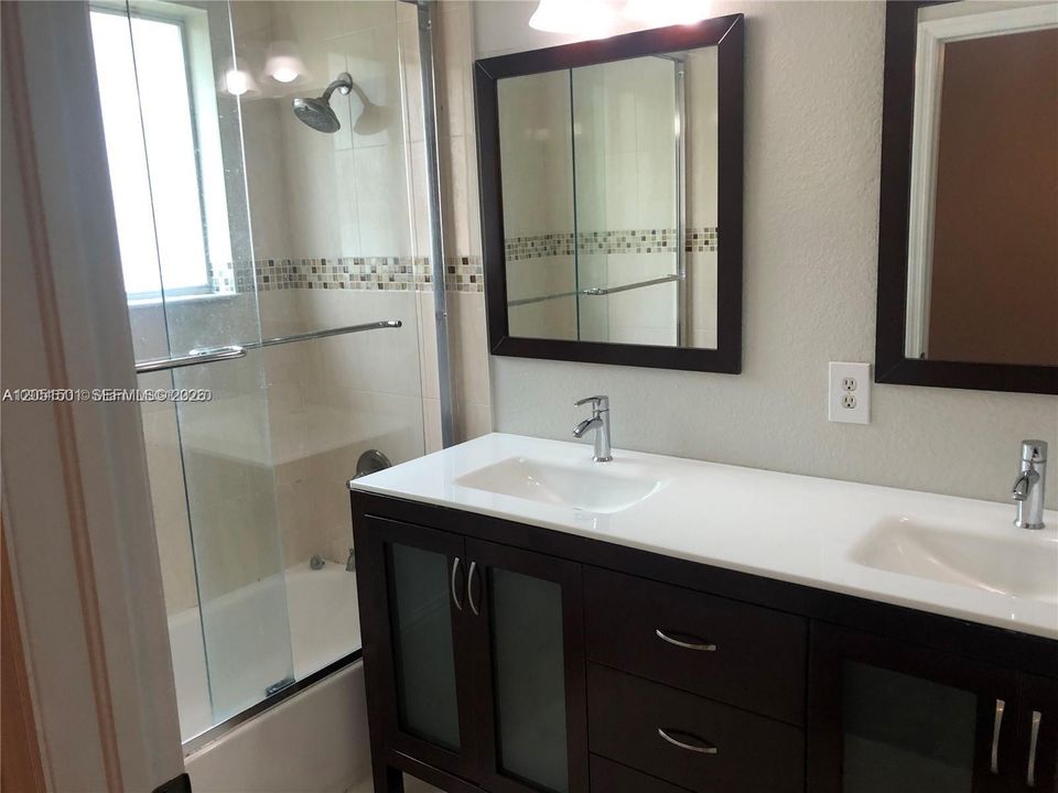 В аренду: $2,750 (3 спален, 2 ванн, 1571 Квадратных фут)