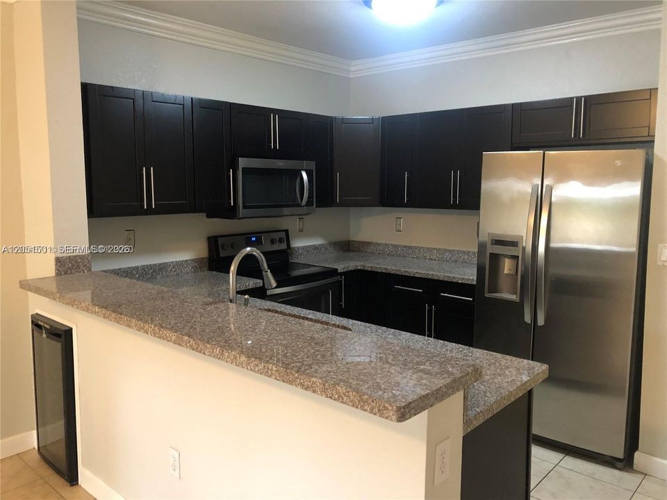 В аренду: $2,750 (3 спален, 2 ванн, 1571 Квадратных фут)