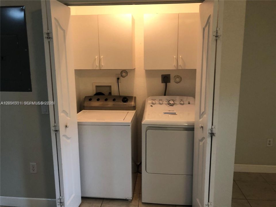 В аренду: $2,750 (3 спален, 2 ванн, 1571 Квадратных фут)