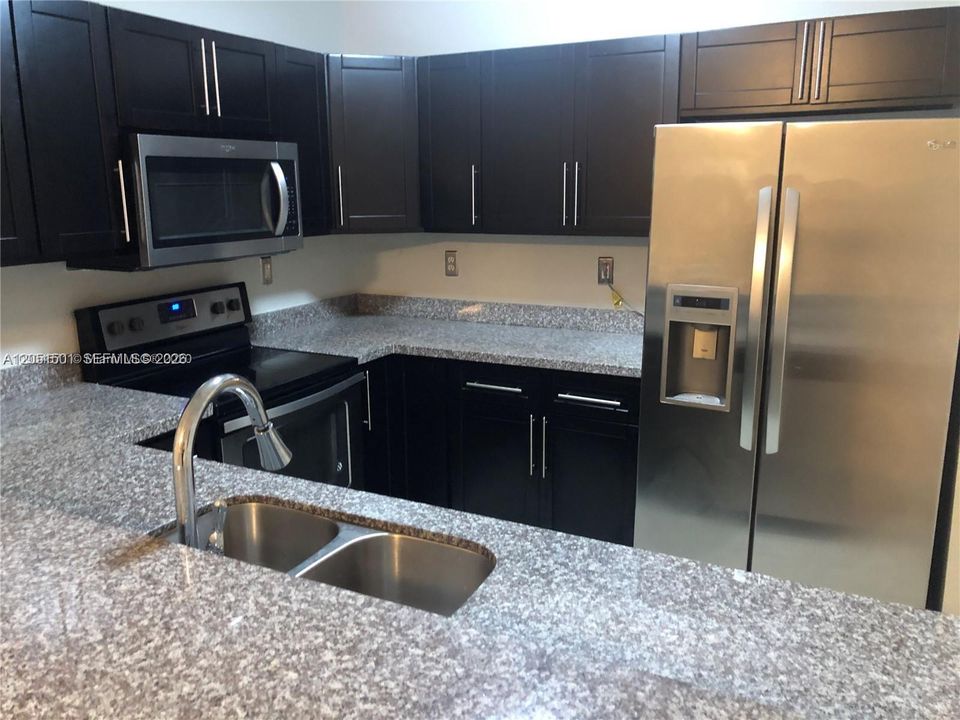 В аренду: $2,750 (3 спален, 2 ванн, 1571 Квадратных фут)